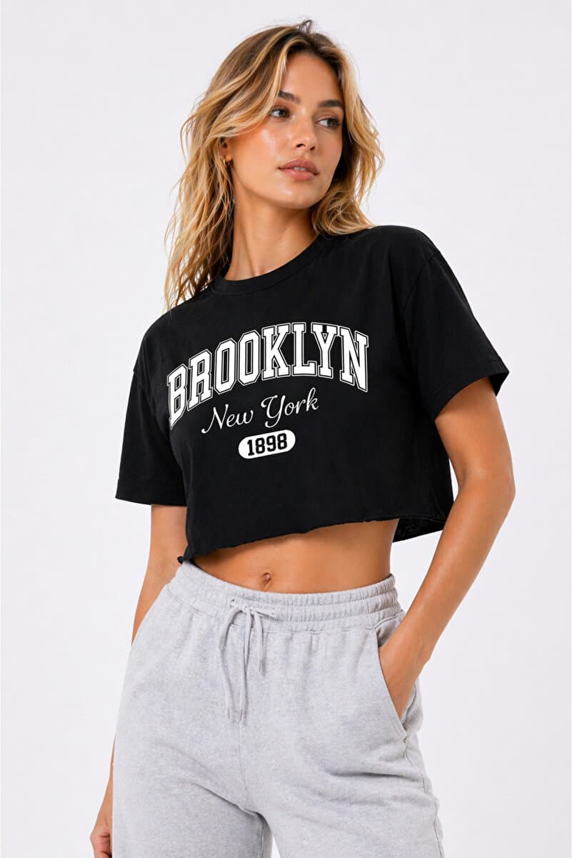Lizbon Style Crop Tişört Brooklyn Baskılı Rahat Kesim Raw Cut Basic Kısa Tshirt - Siyah